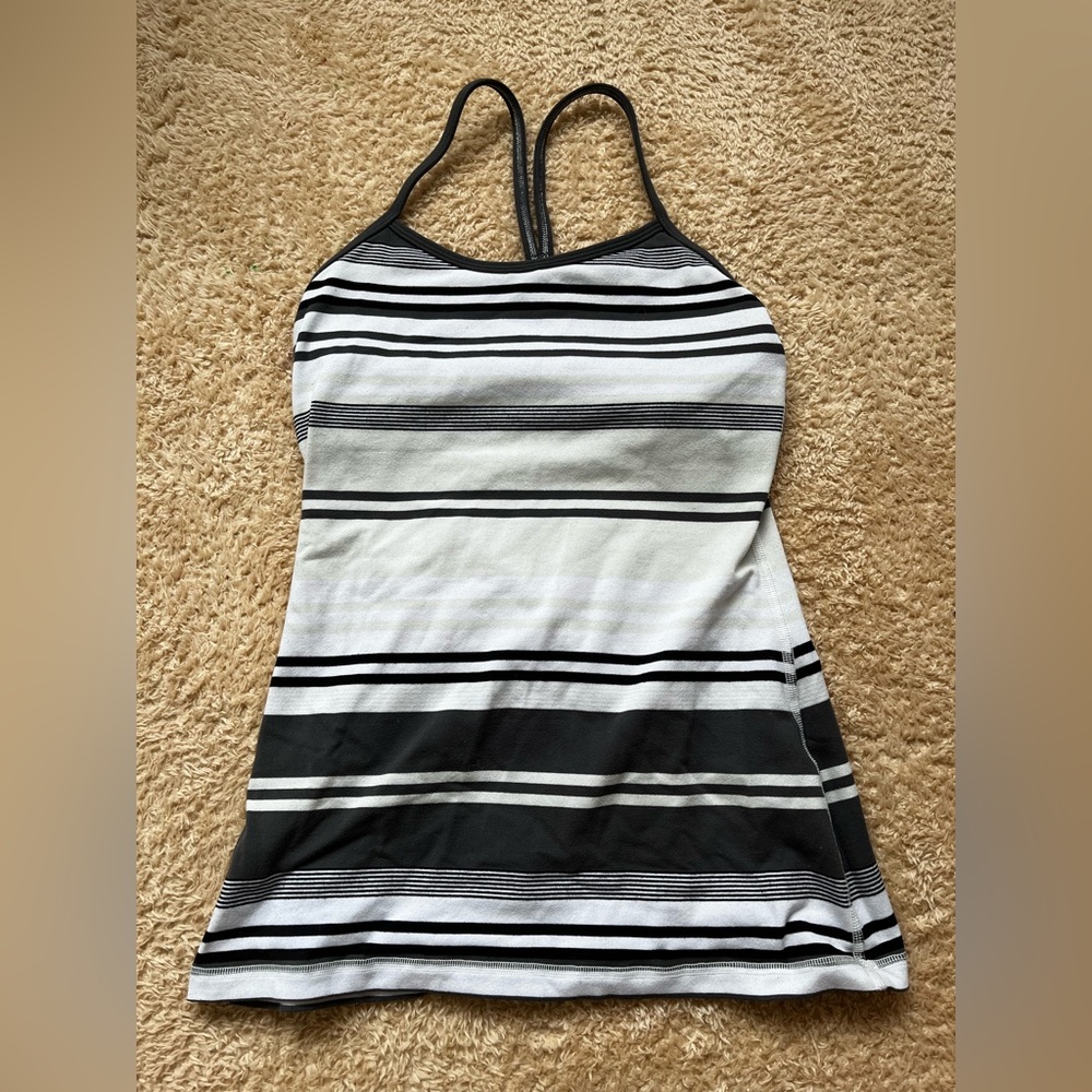 Lululemon racer back tank 🍋